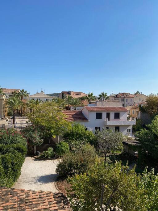 Tres Bel Appartement, Port Sanary, Buitenkant foto
